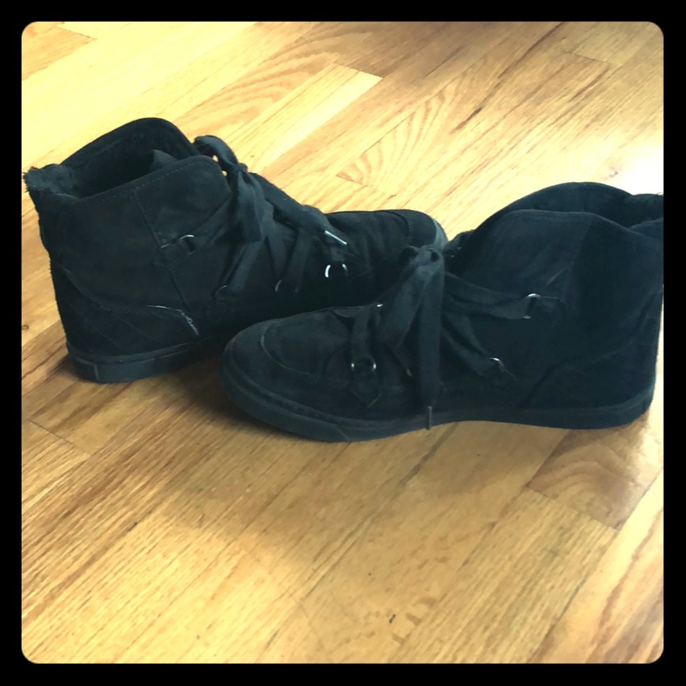 SOLD Guess Sneakers
